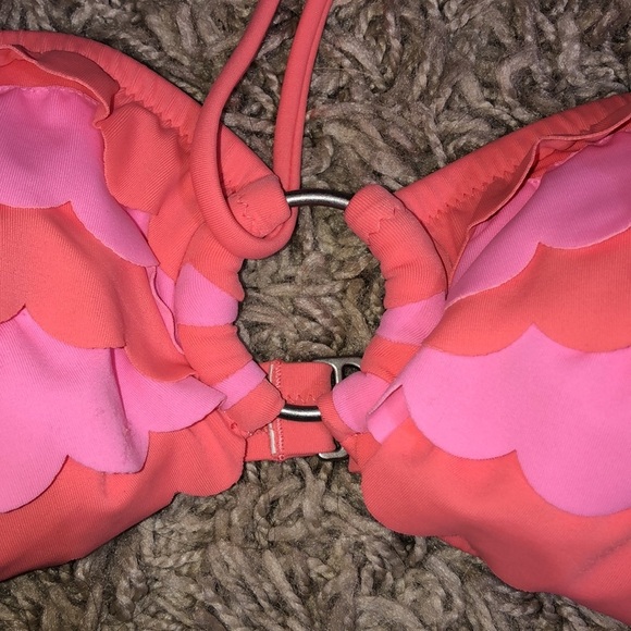 Victoria’s Secret bikini top swim wear ruffle top pink and coral color l…​ - Picture 3 of 6